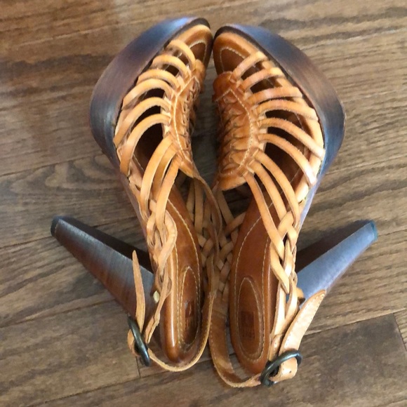 Frye Huarache platform sandal - Picture 7 of 7
